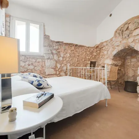 Pietraluna Villa *