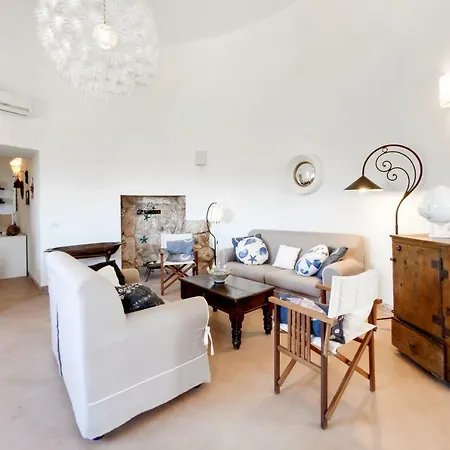 Pietraluna Villa *